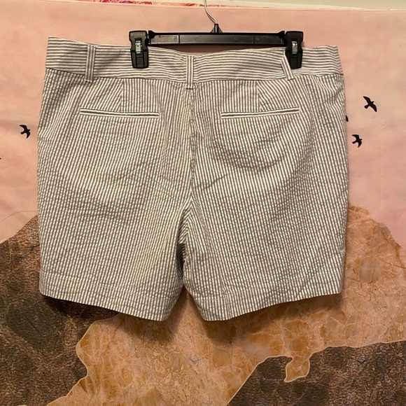 Loft shorts size 16 - Picture 3 of 3